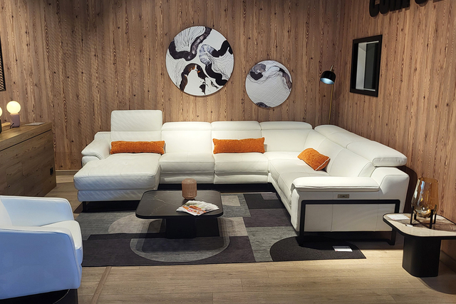 Cuir Center Perpignan • canapés sur mesure en cuir ou tissu au Carré d'or