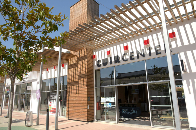 Cuir Center Perpignan est un magasin de canapés, salons et meubles au Carré d'or.(® SAAM stéphane Delchambre)