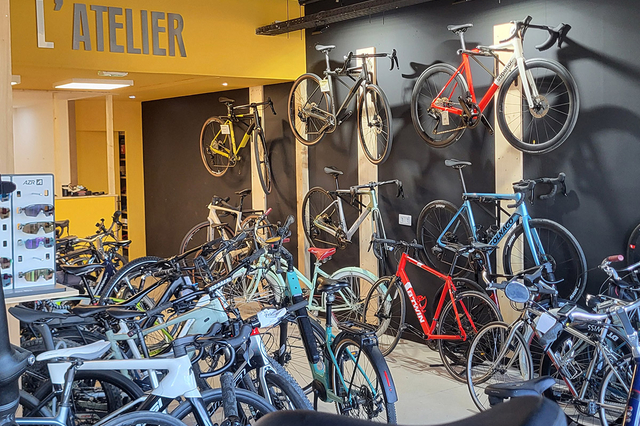 Just Bike à Canet-en-Roussillon propose un large choix de vélos pour la ville, la route et les pratiques sportives.