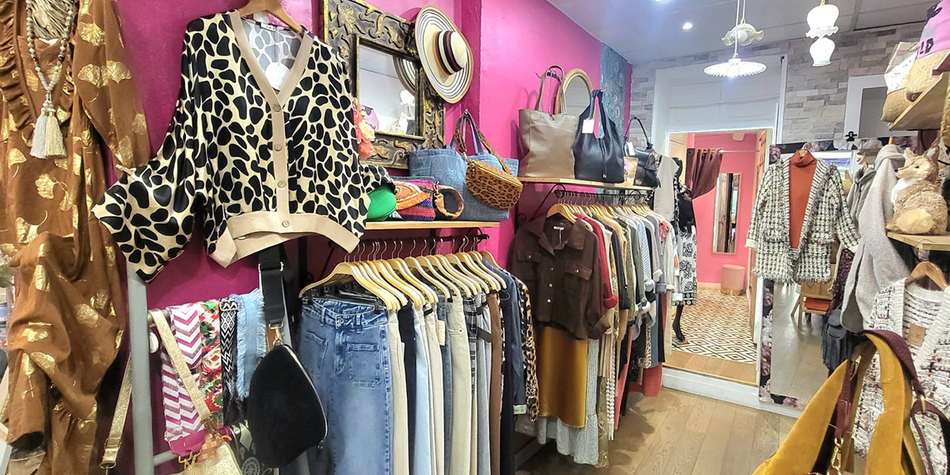 La boîte à bijoux Perpignan, tout pour la femme : vêtements, sacs, bijoux, chaussures...