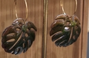 Boucles d'oreilles feuilles vertes chez Pat l'emailleuse Perpignan-Collioure-Port Vendres-Banyuls-Narbonne