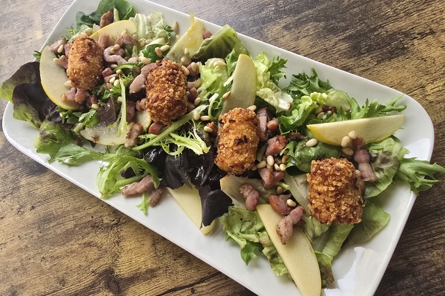 Salade chèvre miel Au coin gourmand Perpignan 