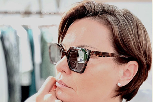 Quatre Sixième Perpignan vend des lunettes Jimmy Fairly