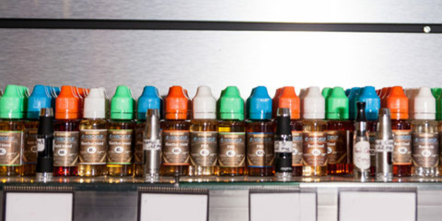 e-liquides Perpignan avec différentes saveurs, différents taux de nicotine pour les cigarettes électroniques (® networld-bruno Aguje)